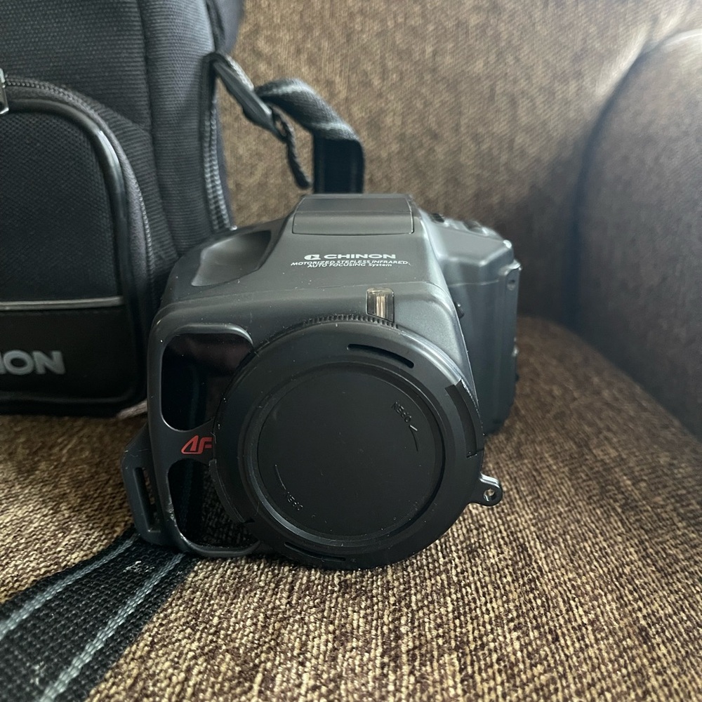 Vintage retro Chinon Genesis II 35mm- 80mm camera - Picture 3 of 5